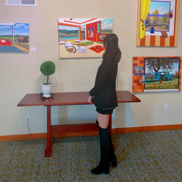 Meet your Posher, Jenny - Picture 3 of 3